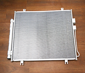 อลูมิเนียมออโต้ACคอนเดนเซอร์OE 23730221 Fit Chevrolet Baojun 530 CN202Sรุ่นตะวันออกกลาง